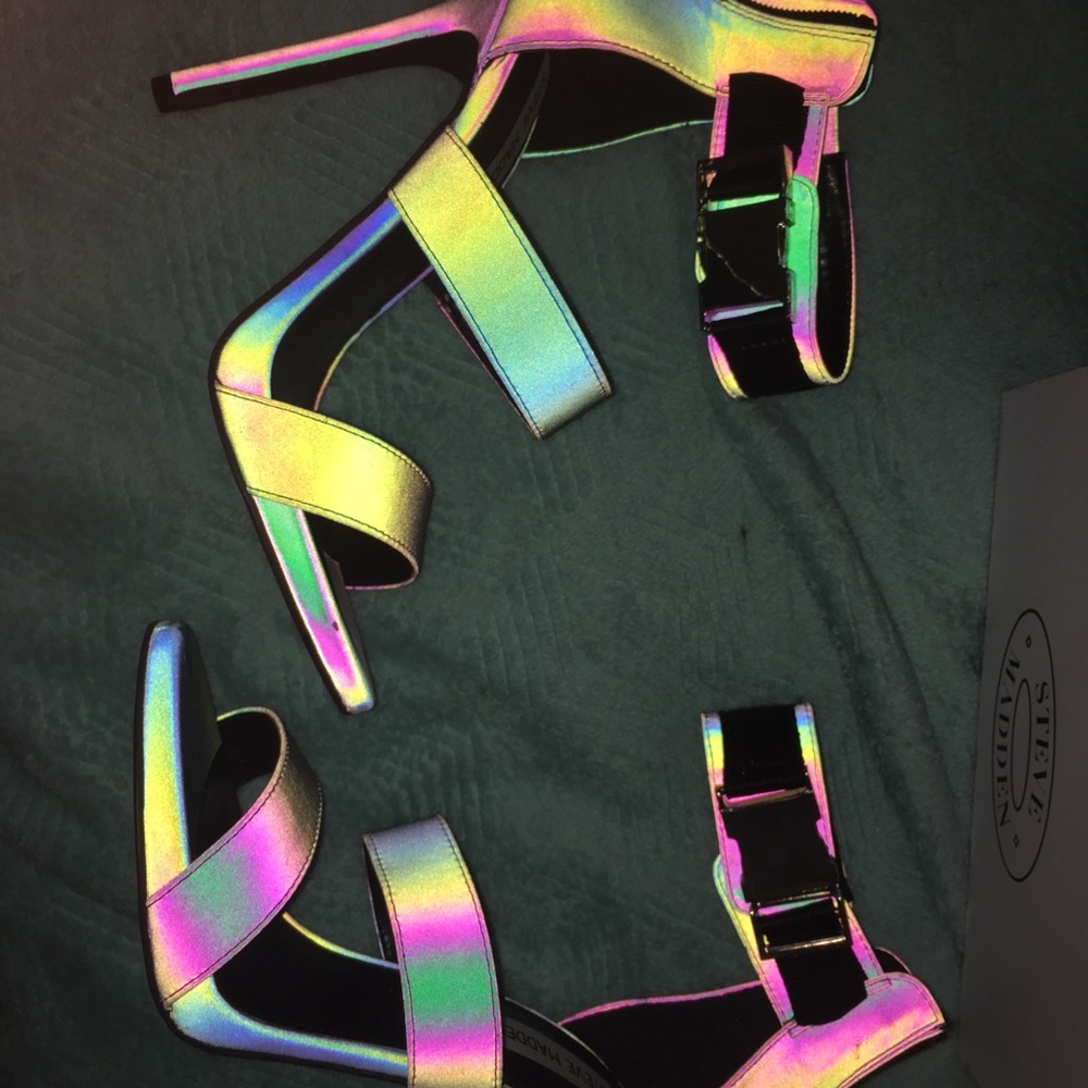 brand new Steve Madden holographic heels size 8